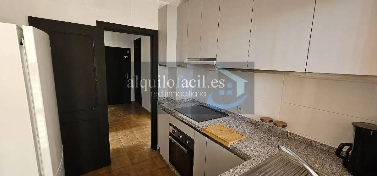 Cuina de Pis de lloguer en Fuengirola amb Aire condicionat, Calefacció i Terrassa
