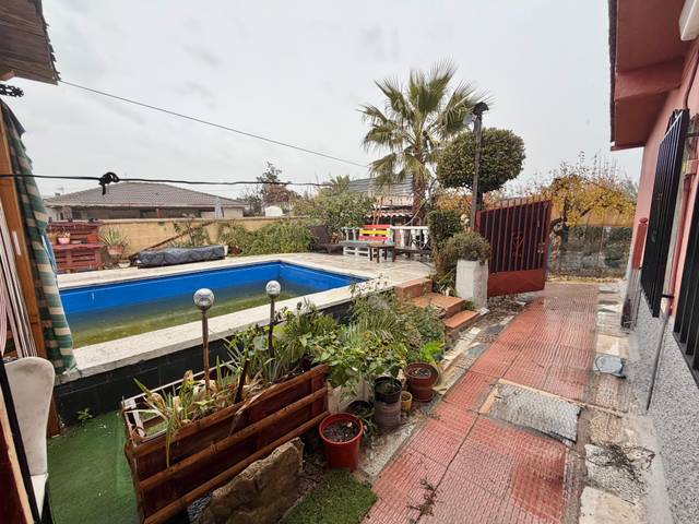 Casa-chalet en Alquiler en Carranque