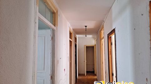 Inmobiliaria Mi piso te ofrece este piso para reformarlo y diseñarlo a tu gusto. Una oportunidad al alcance de tu mano! La viviend
