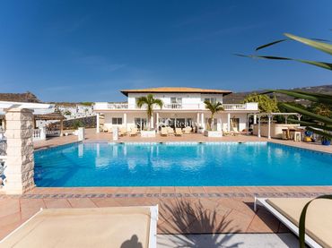 House with pool for sale in Callao Salvaje - Playa Paraíso