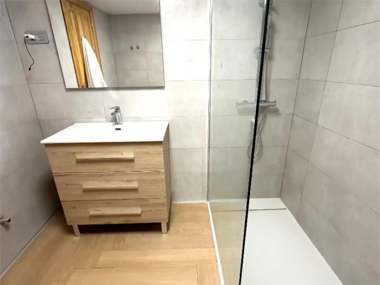 Baño de Piso en venta en Riaño con Trastero y Amueblado