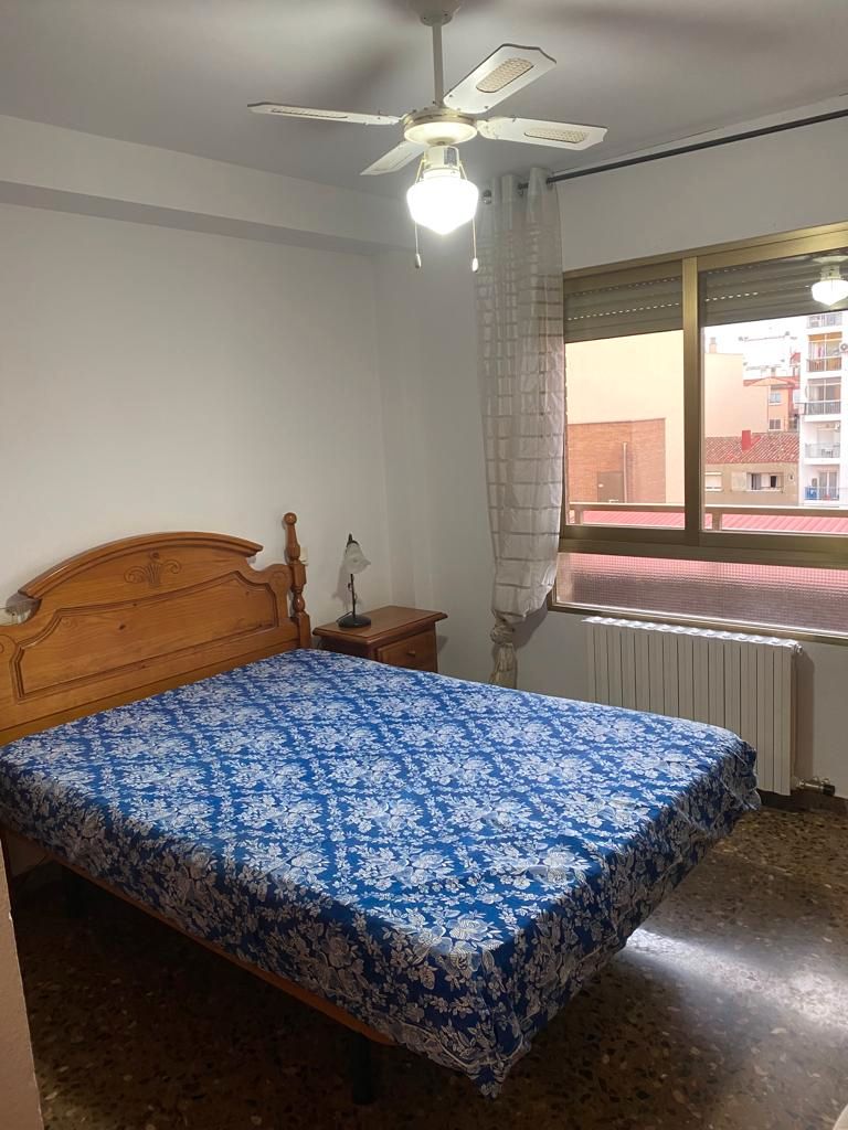 Dormitori de Pis de lloguer en  Zaragoza Capital amb Calefacció, Moblat i Forn