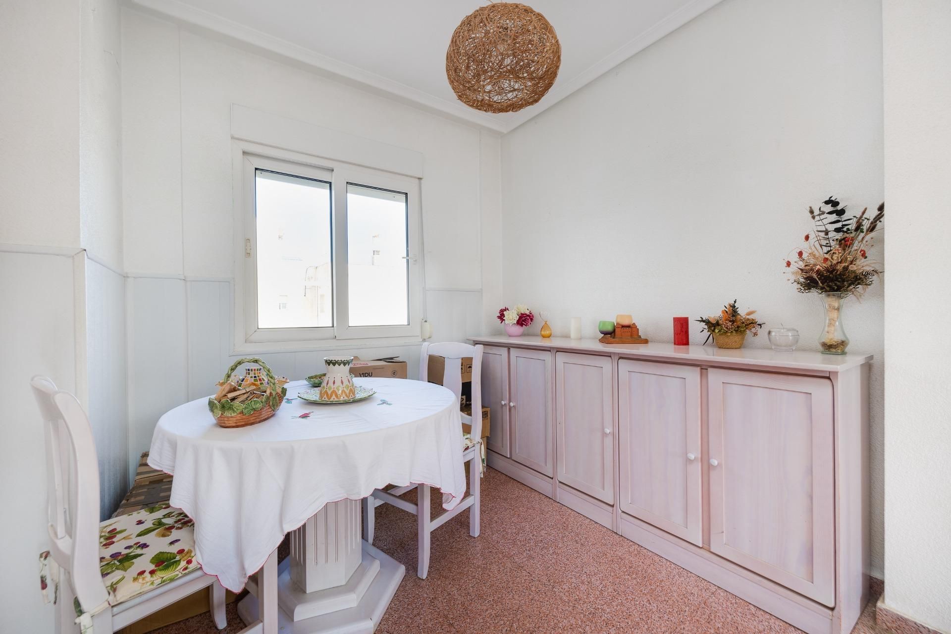 Cuina de Àtic en venda en Torrevieja amb Terrassa i Balcó