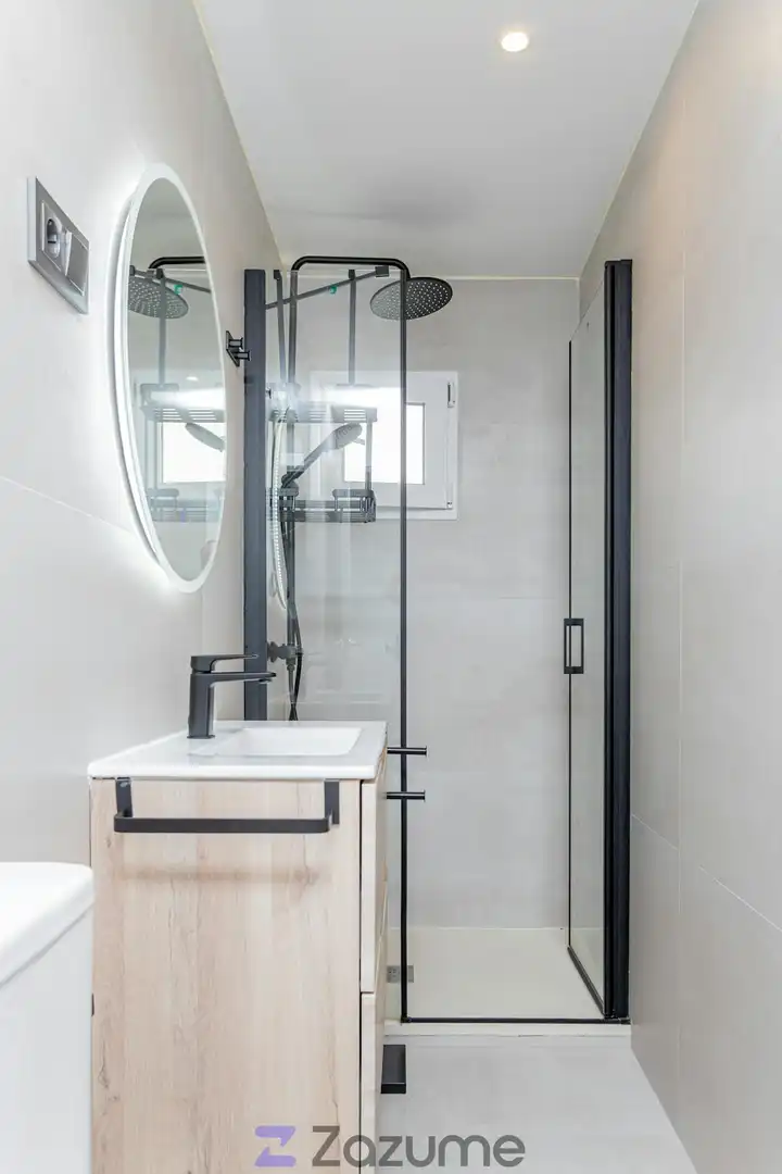 Baño de Piso de alquiler en Madrid con Aire acondicionado, Calefacción y Parquet