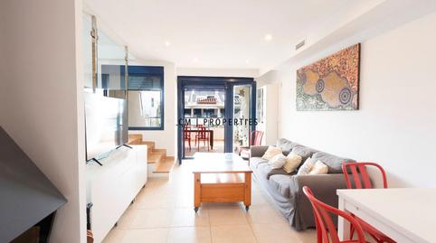 Foto 2 de Casa adosada en venta en Nuevo Centro, Sagunto / Sagunt