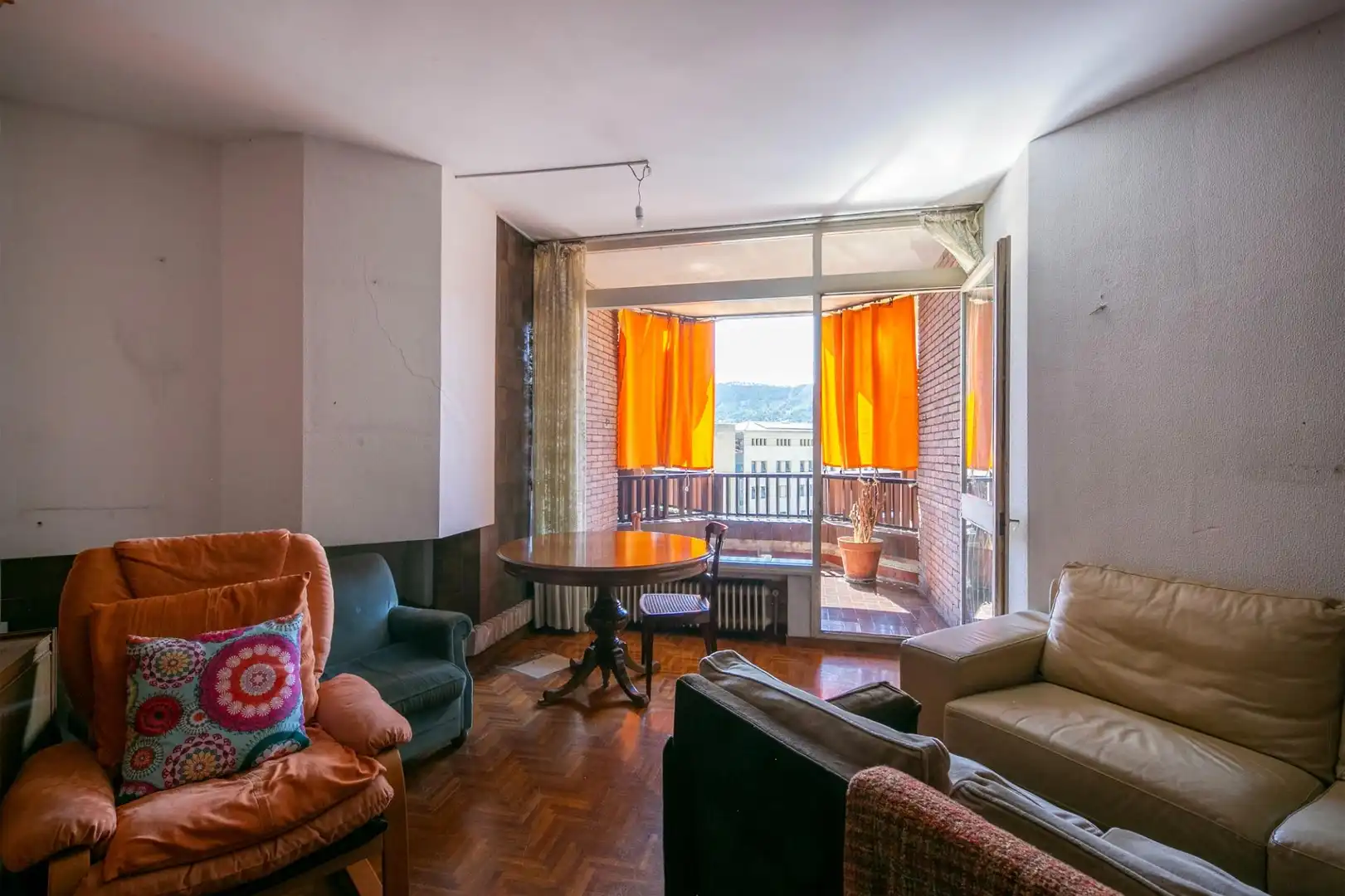 Sala de estar de Piso en venta en Barcelona con Calefacción, Parquet y Terraza