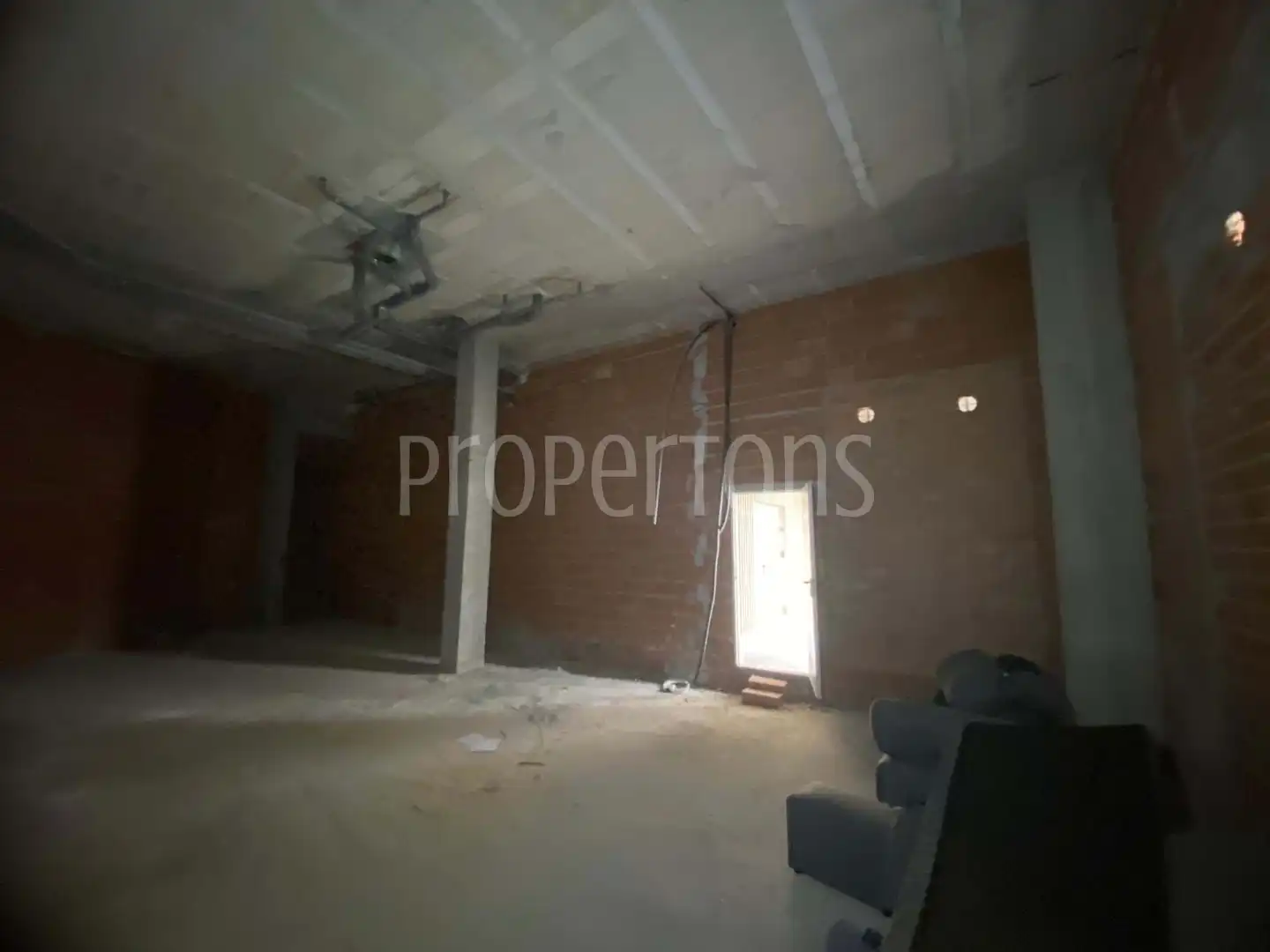 Local comercial en alquiler en N/A, imagen 2