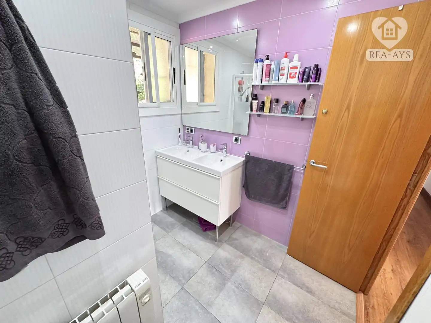Bany de Casa o xalet en venda en Olesa de Bonesvalls amb Calefacció, Jardí privat i Parquet