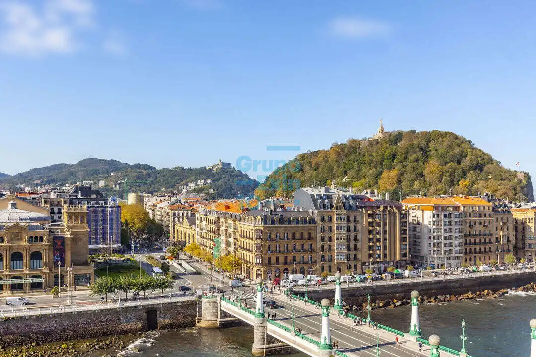 Exterior view of Flat for rent in Donostia - San Sebastián   with Heating