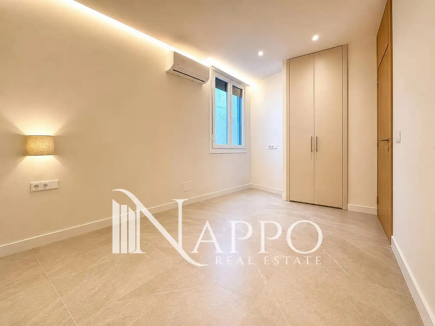 Bedroom of Flat for sale in Madrid  with Air Conditioner, Heating and Oven