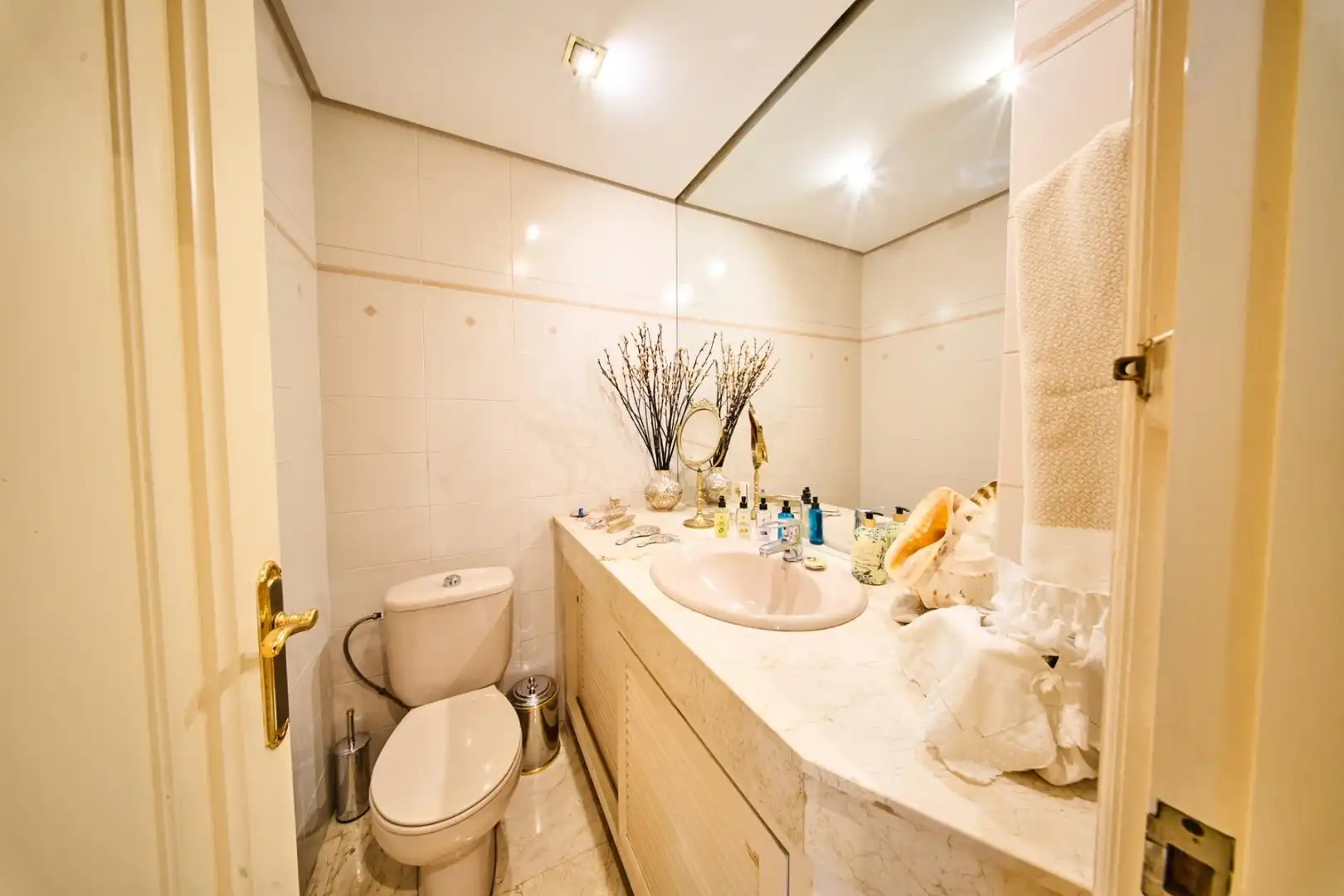 Baño de Casa o chalet en venta en Marbella con Aire acondicionado, Calefacción y Jardín privado