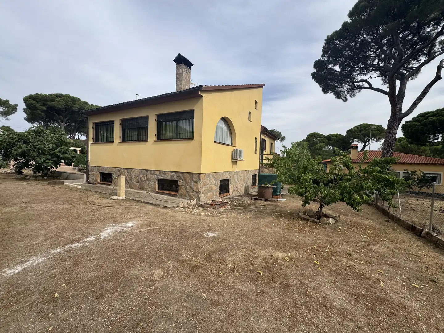 Vista exterior de Casa o xalet en venda en Almorox amb Aire condicionat, Calefacció i Terrassa