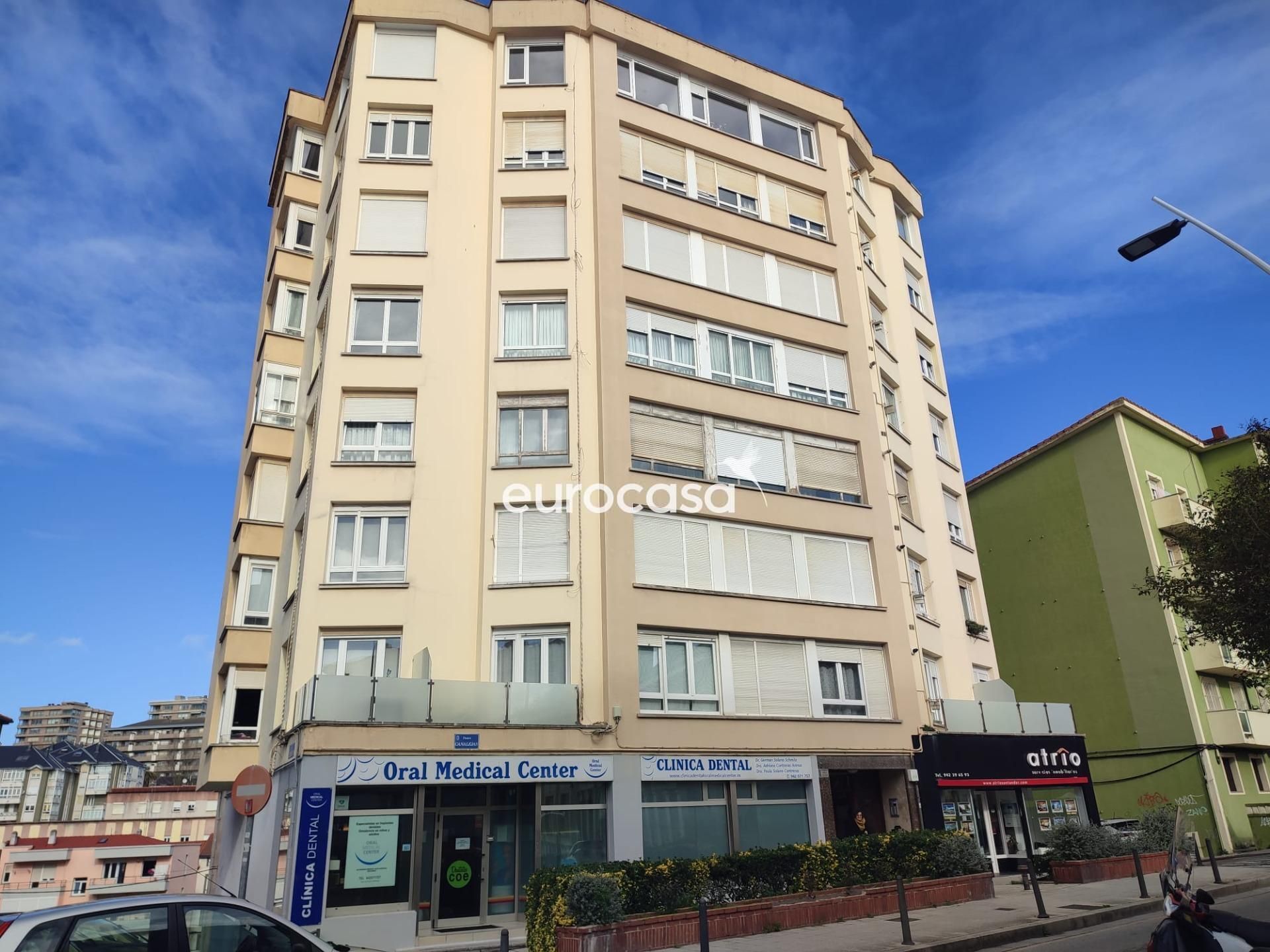 Flat to rent in Calle de Canalejas, Puerto Chico