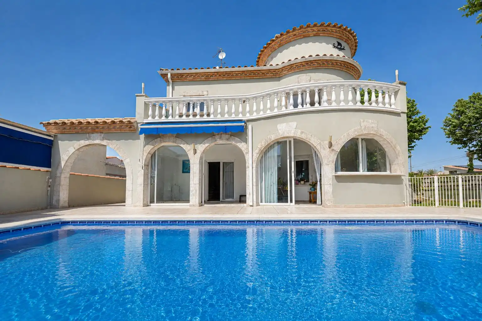 Piscina de Casa o chalet en venta en Empuriabrava con Terraza y Piscina