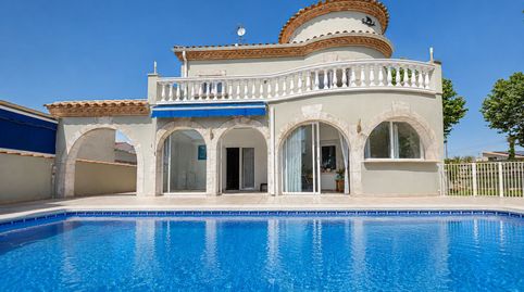 Foto 3 de Casa o xalet en venda a 6 Carrer Montgrí, Montgrí, Empuriabrava