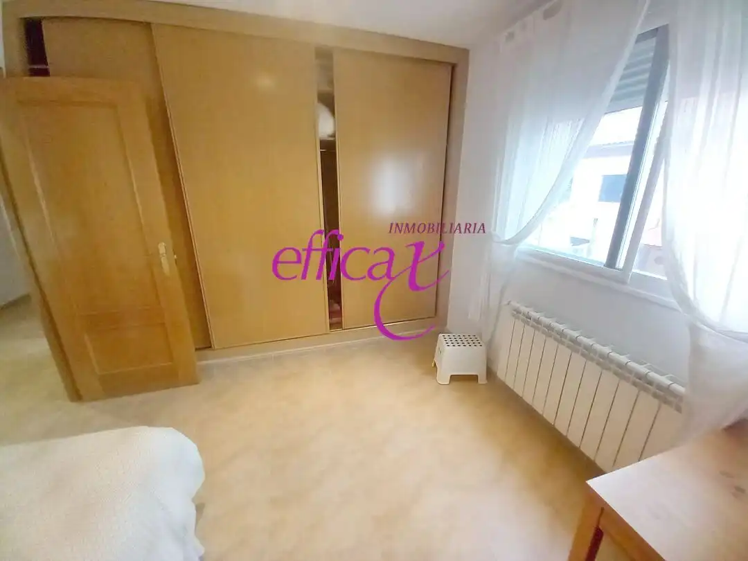 Bedroom of Houses for sale in Santo Domingo-Caudilla  with Heating