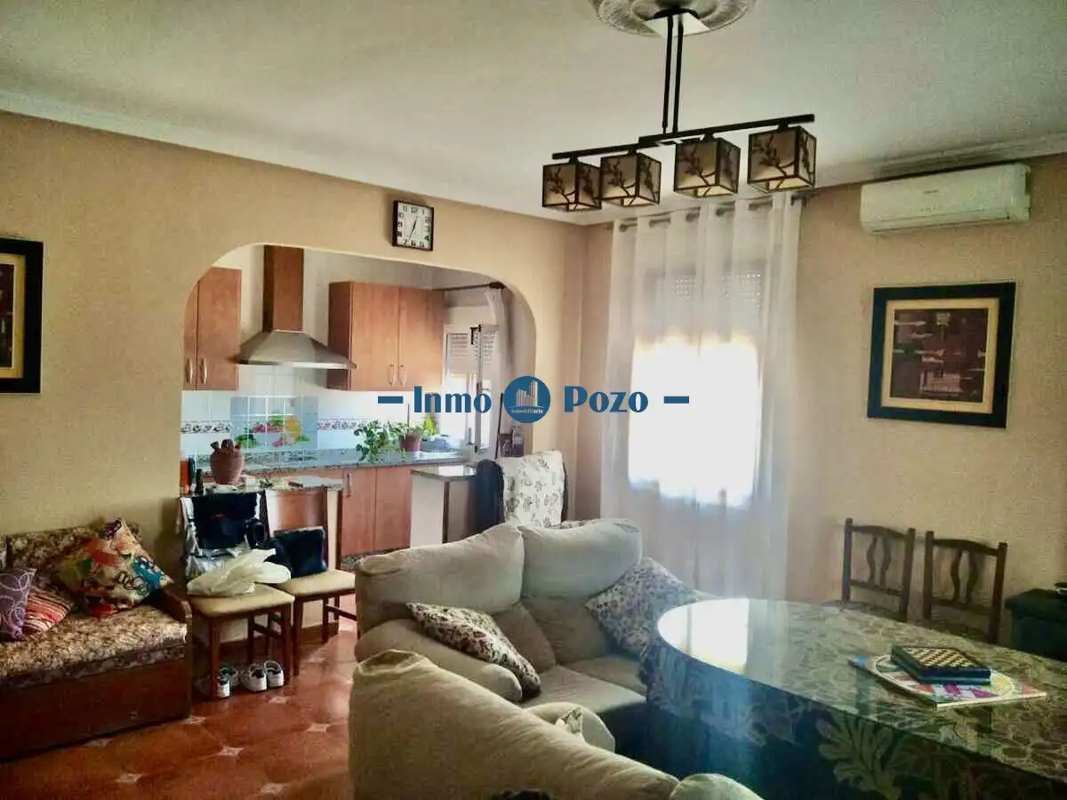 Living room of Houses for sale in Almendralejo  with Air Conditioner, Terrace and Storage room