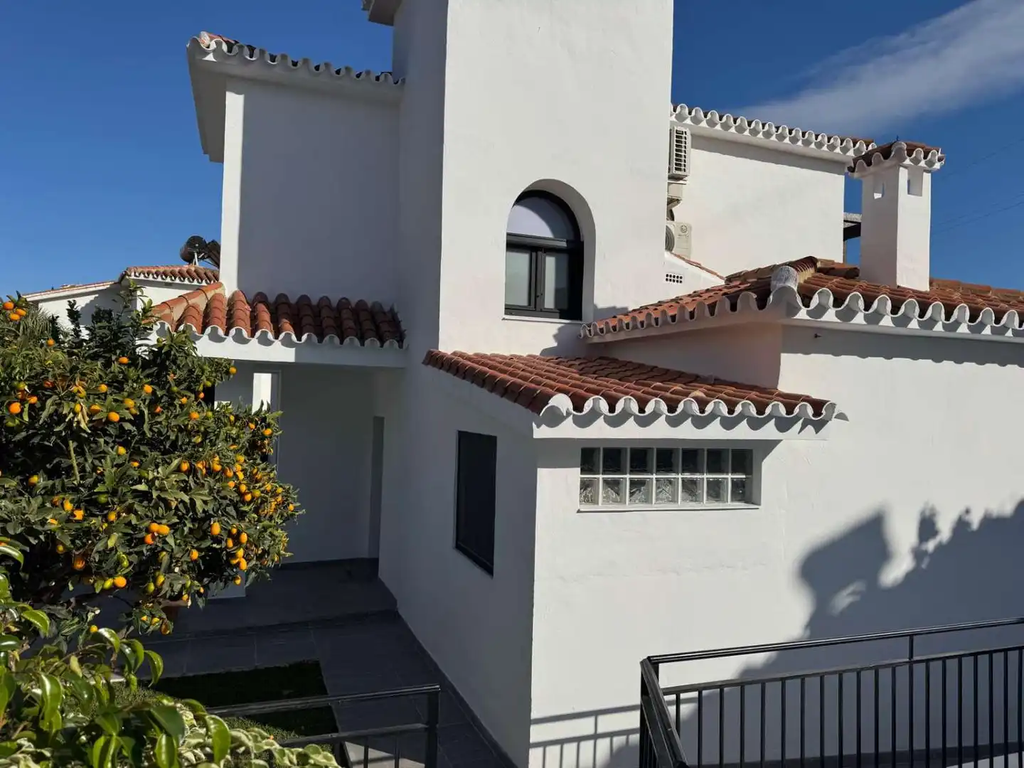 Vista exterior de Casa o chalet en venta en Rincón de la Victoria con Aire acondicionado, Calefacción y Terraza