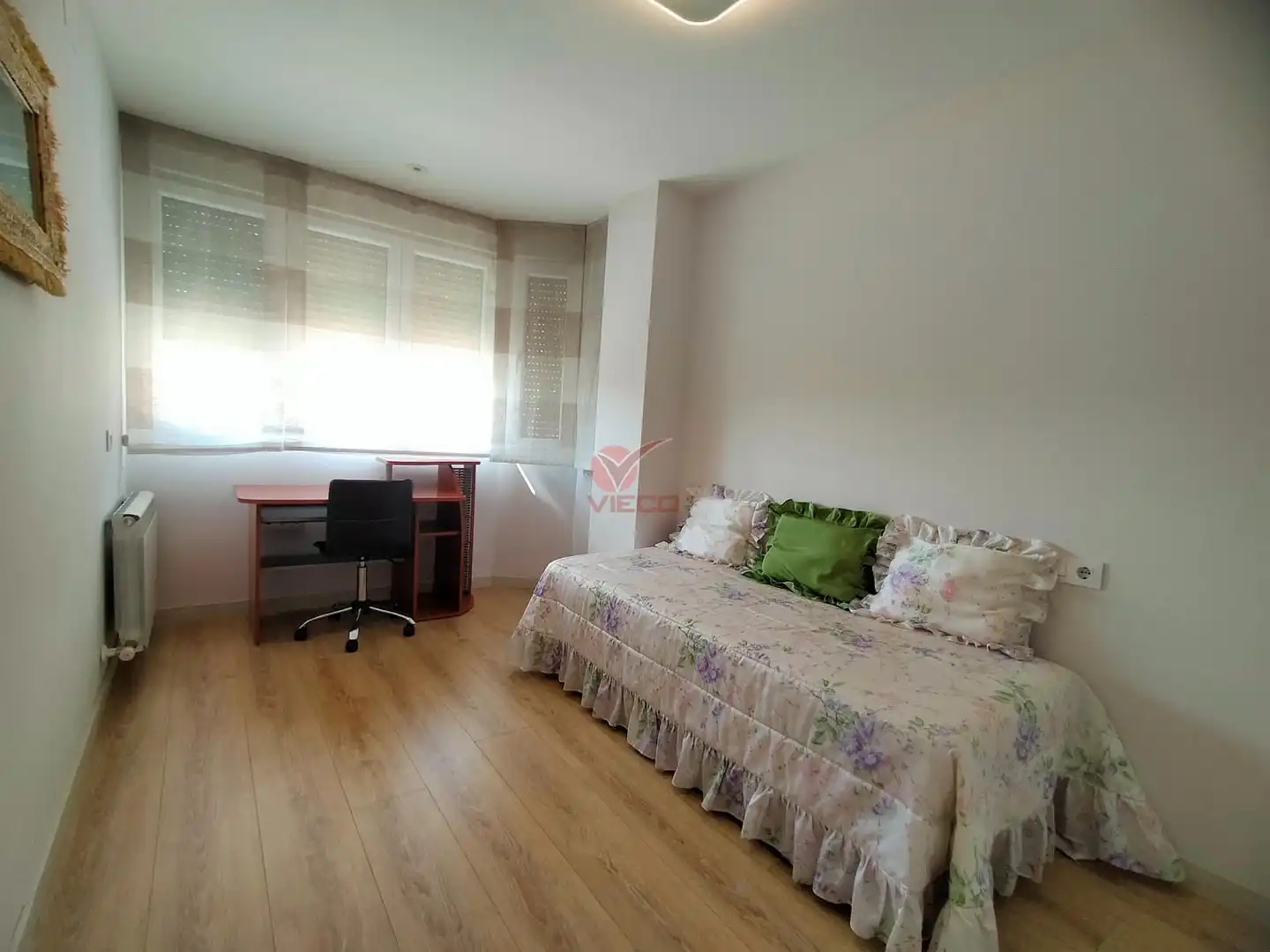 Schlafzimmer von Wohnung zur Miete in Cuenca mit Heizung, Terrasse und Möbliert