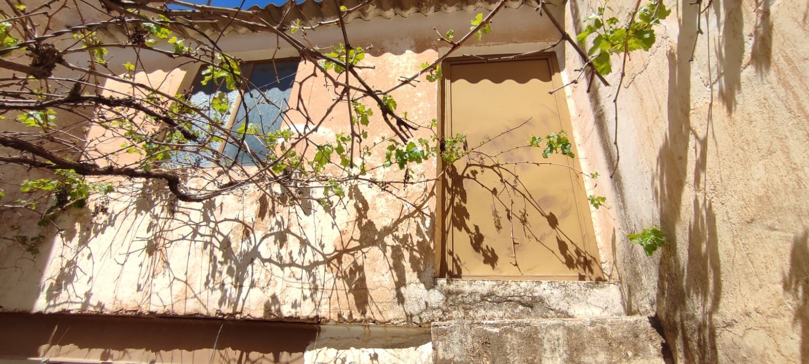 Vista exterior de Casa o xalet en venda en Albuñuelas amb Terrassa, Traster i Moblat