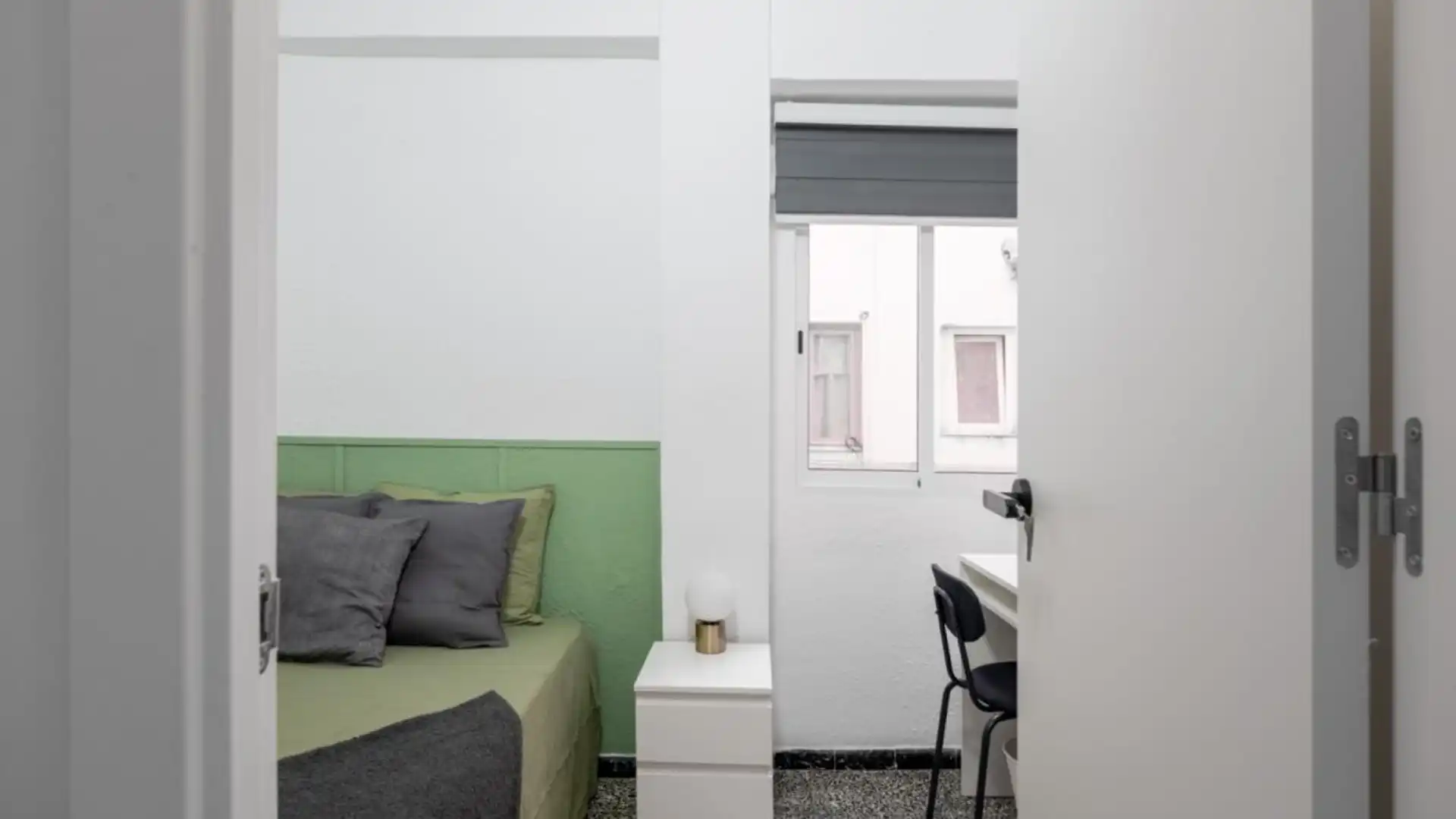 Habitación de Apartamento para compartir en Alicante / Alacant con Amueblado, Horno y Lavadora