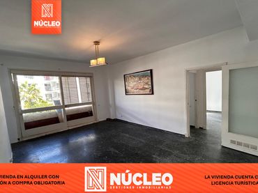 Flat with balcony to rent in Carrer del Penedès