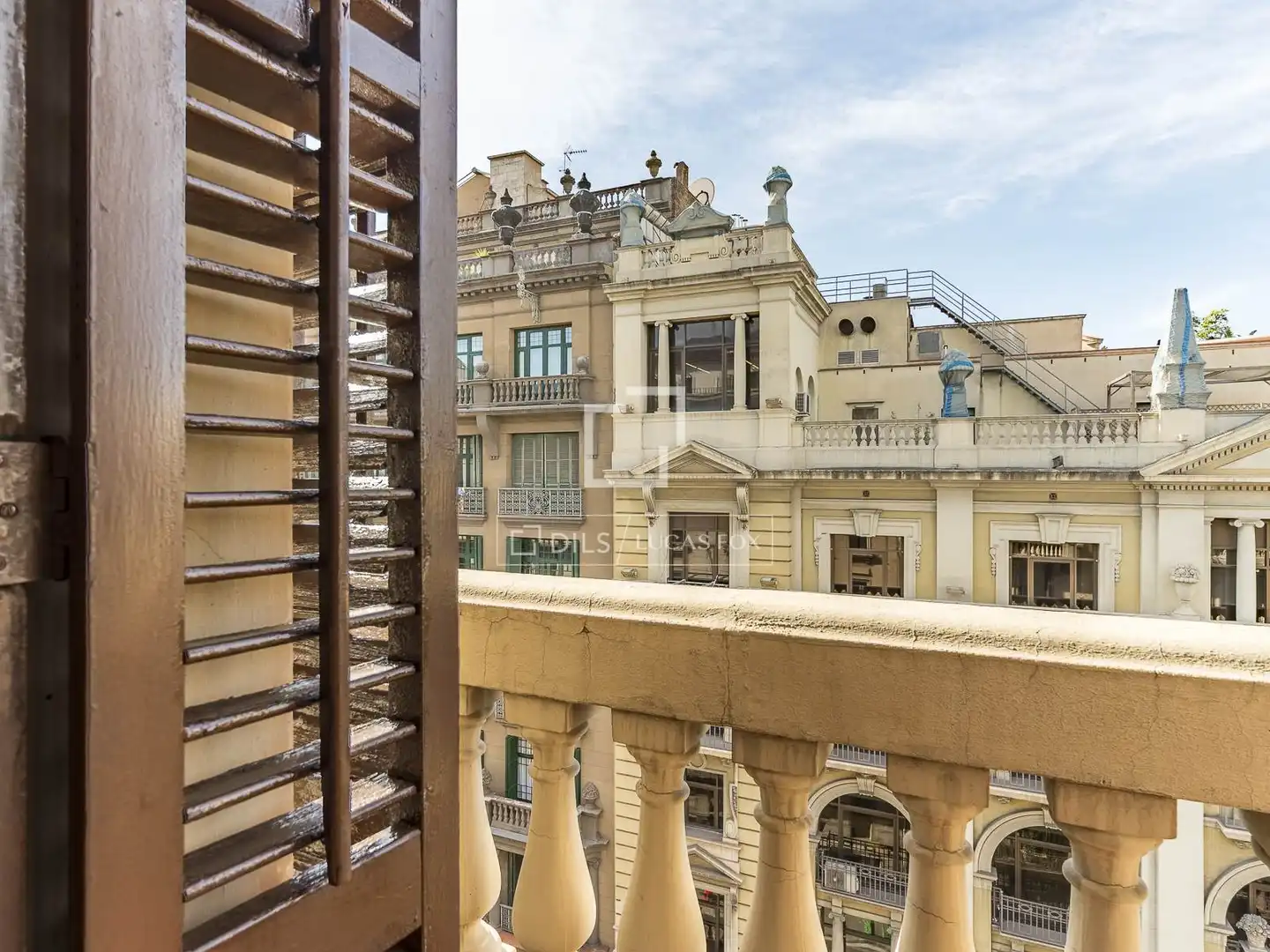 Außenansicht von Wohnung zur Miete in Barcelona mit Klimaanlage, Terrasse und Möbliert