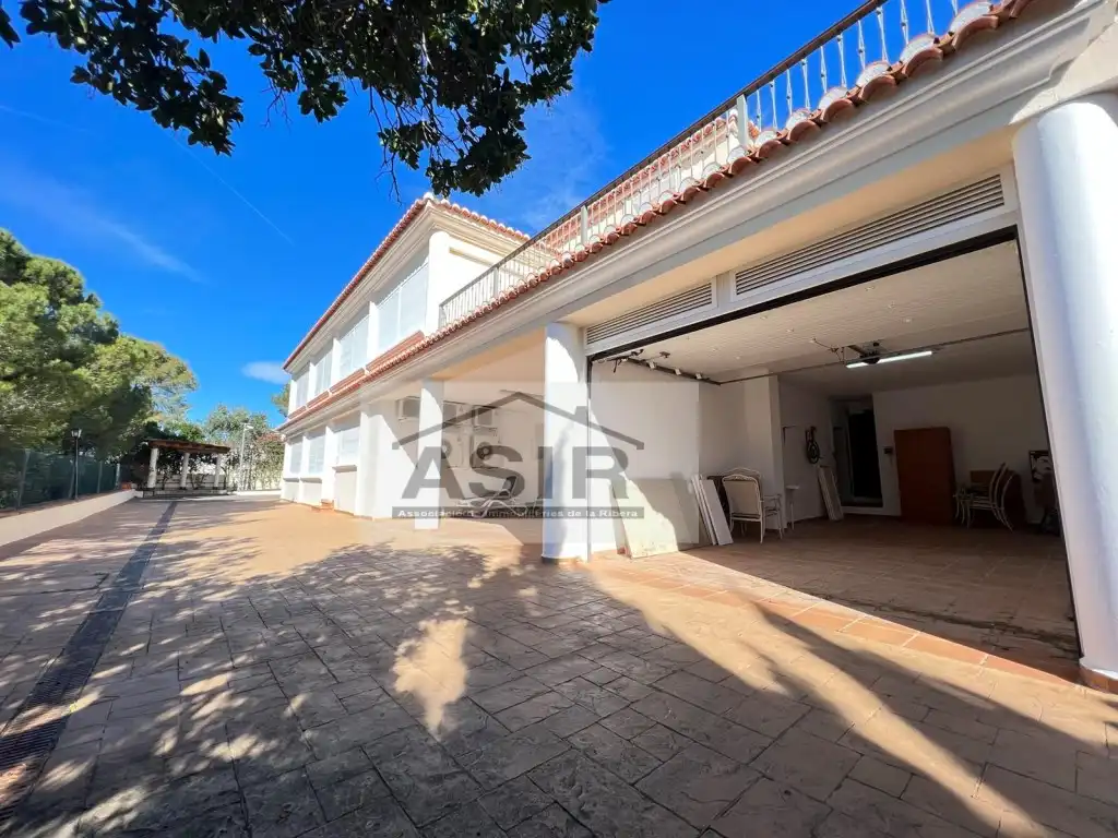 Vista exterior de Casa o chalet en venta en Alzira con Aire acondicionado, Terraza y Piscina
