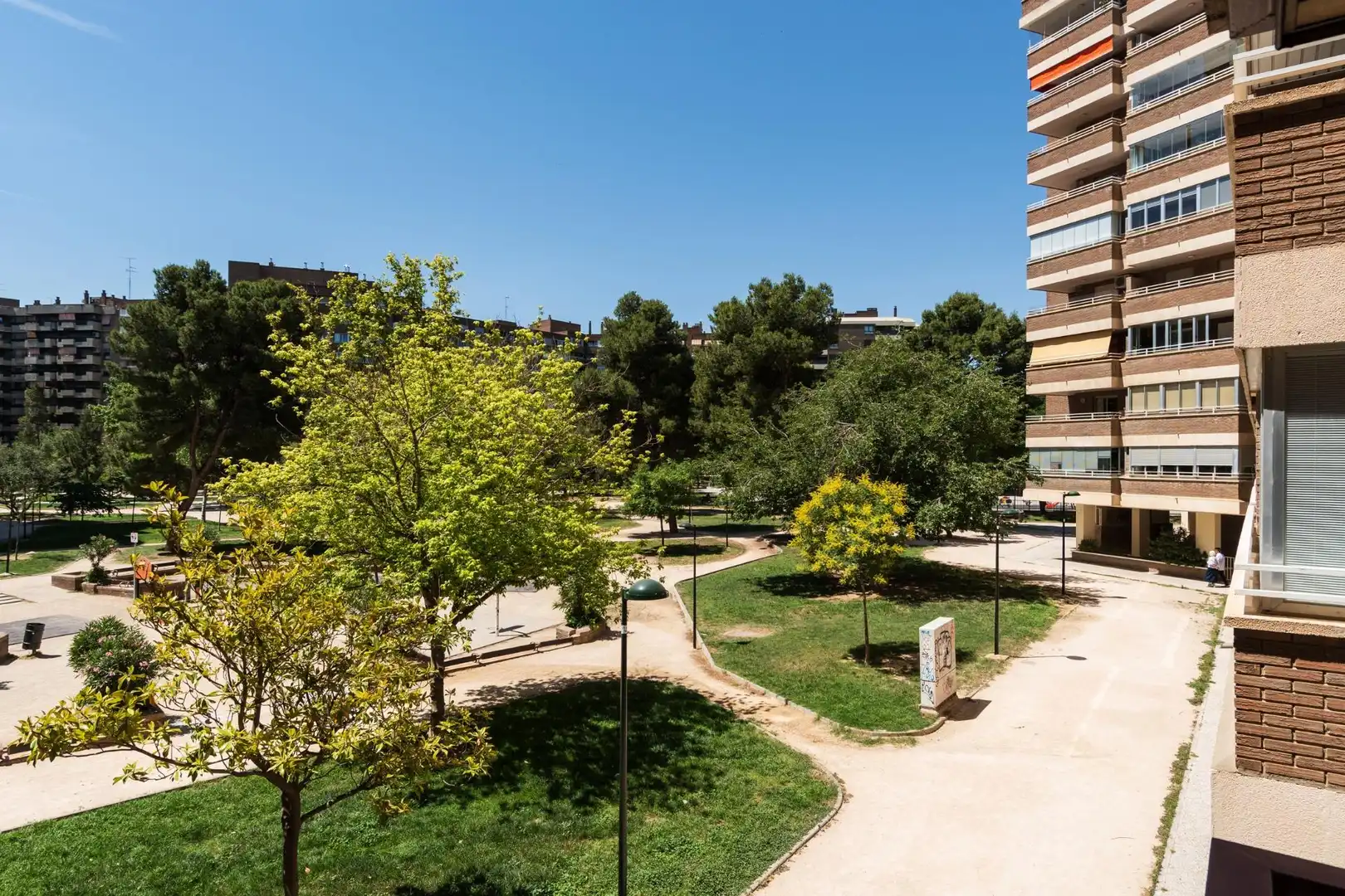 Piso en venta en Avenida ALIERTA, CESAREO, 42, Parque Miraflores