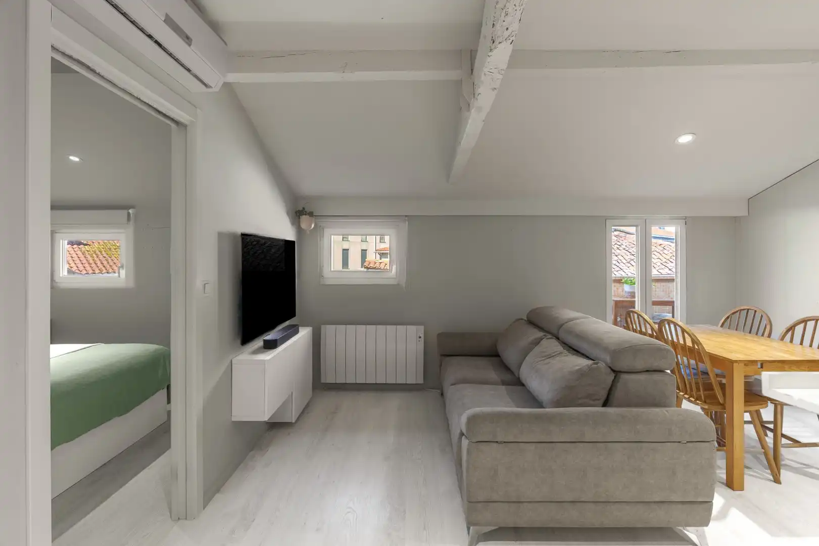 Living room of Flat for sale in Tolosa  with Air Conditioner, Heating and Terrace