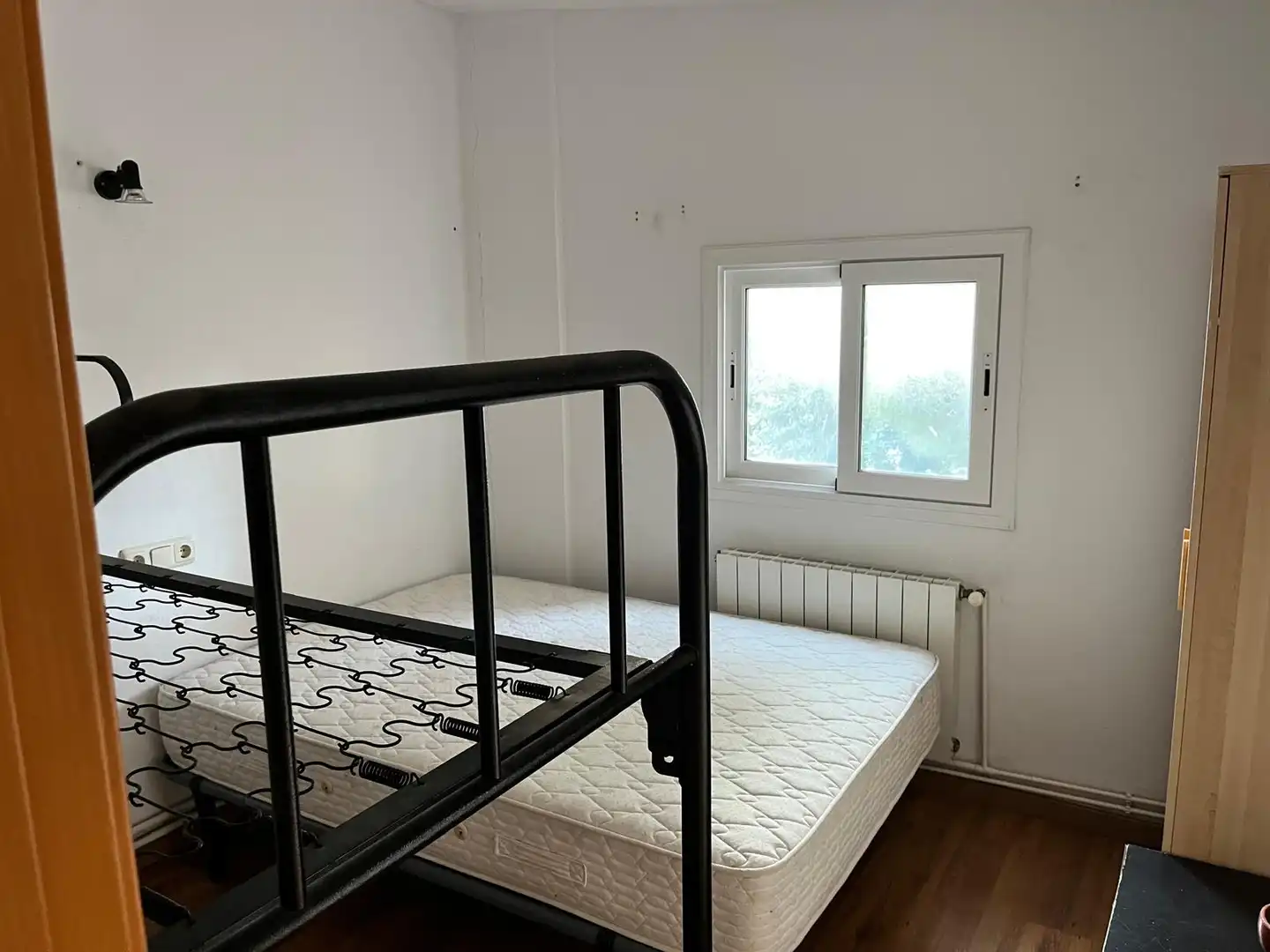 Schlafzimmer von Geschaftsraum zum Verkauf in Roda de Berà mit Klimaanlage, Heizung und Terrasse
