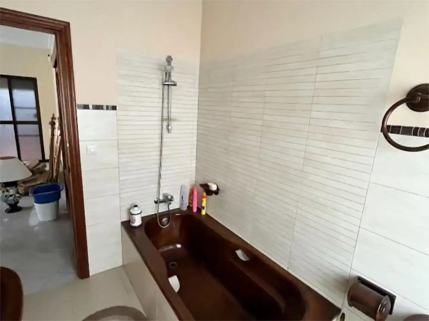 Baño de Casa adosada en venta en Isla Mayor con Aire acondicionado y Trastero