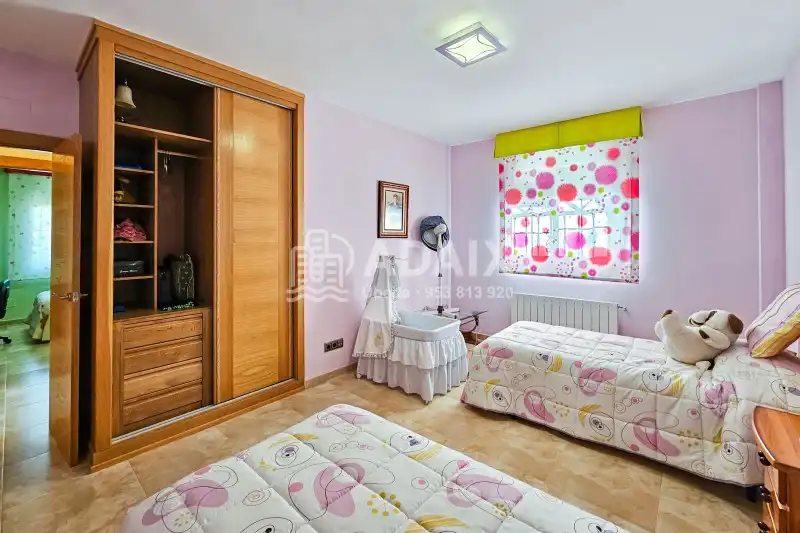 Bedroom of Houses for sale in Úbeda  with Air Conditioner, Heating and Terrace