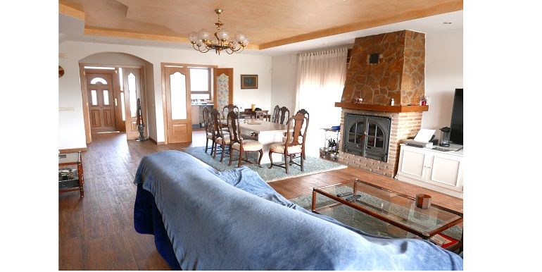 Sala d'estar de Casa o xalet en venda en Corral de Ayllón amb Calefacció i Jardí privat