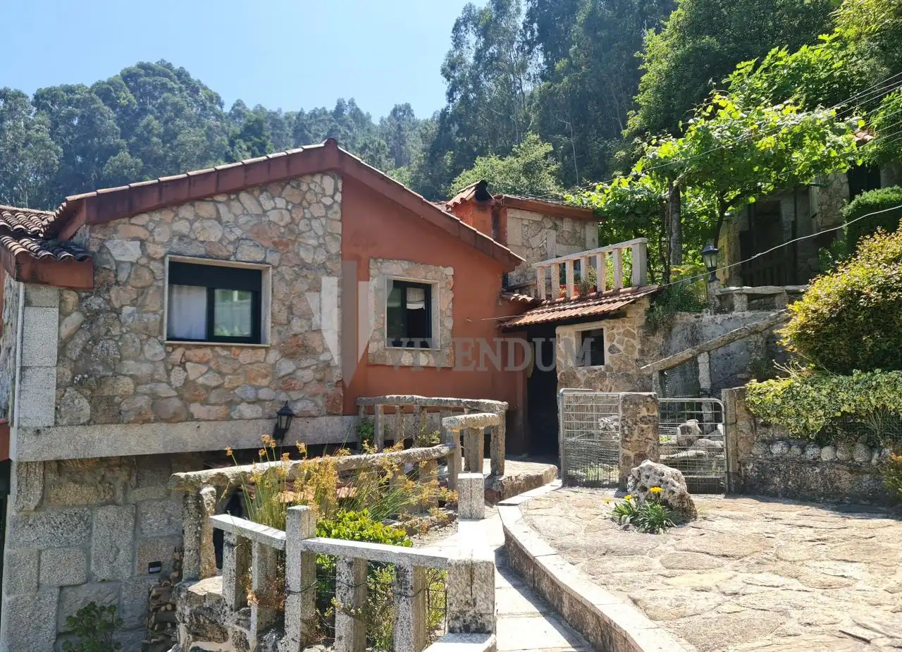 Vista exterior de Casa o chalet en venta en Redondela con Calefacción, Jardín privado y Terraza