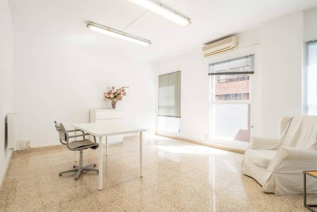 Oficina en Alquiler en Calle Jose Luis Pomaron en Paseo Independencia