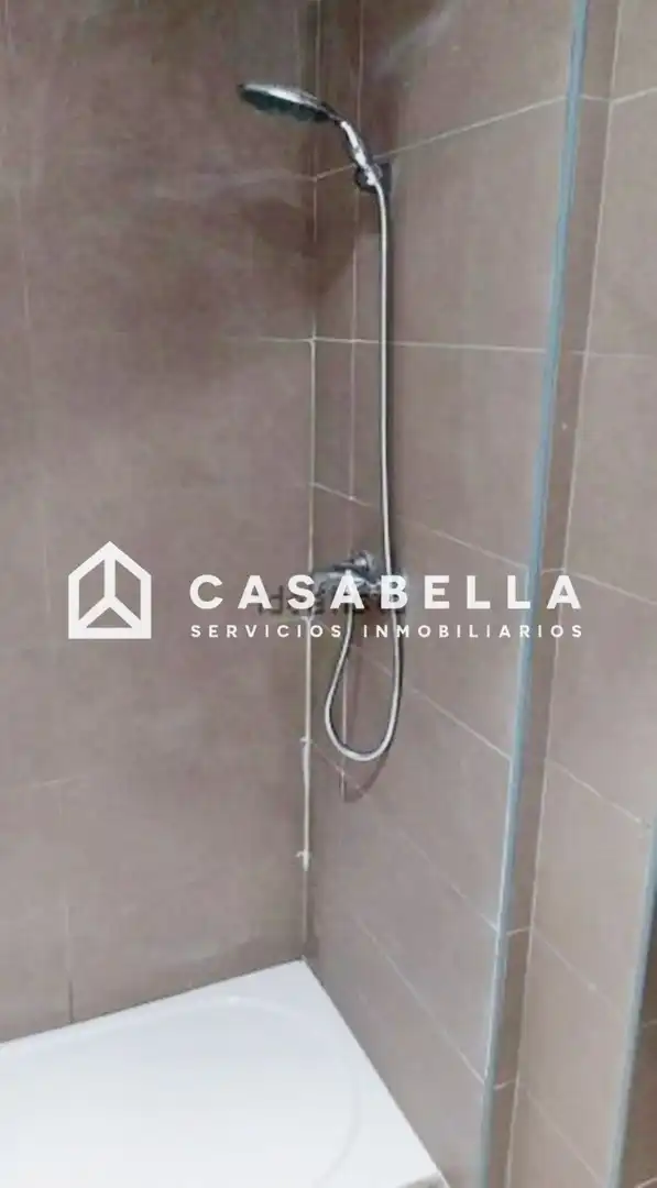 Baño de Piso en venta en Valencia con Aire acondicionado, Calefacción y Terraza
