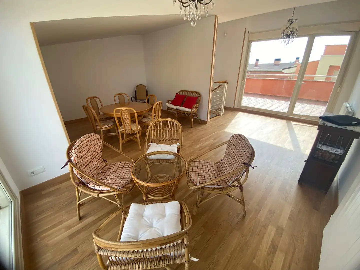 Wohnzimmer von Haus oder Chalet zum Verkauf in Burgos mit Heizung, Privatgarten und Parkett