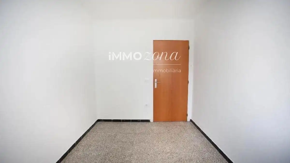 Dormitori de Apartament en venda en Centre