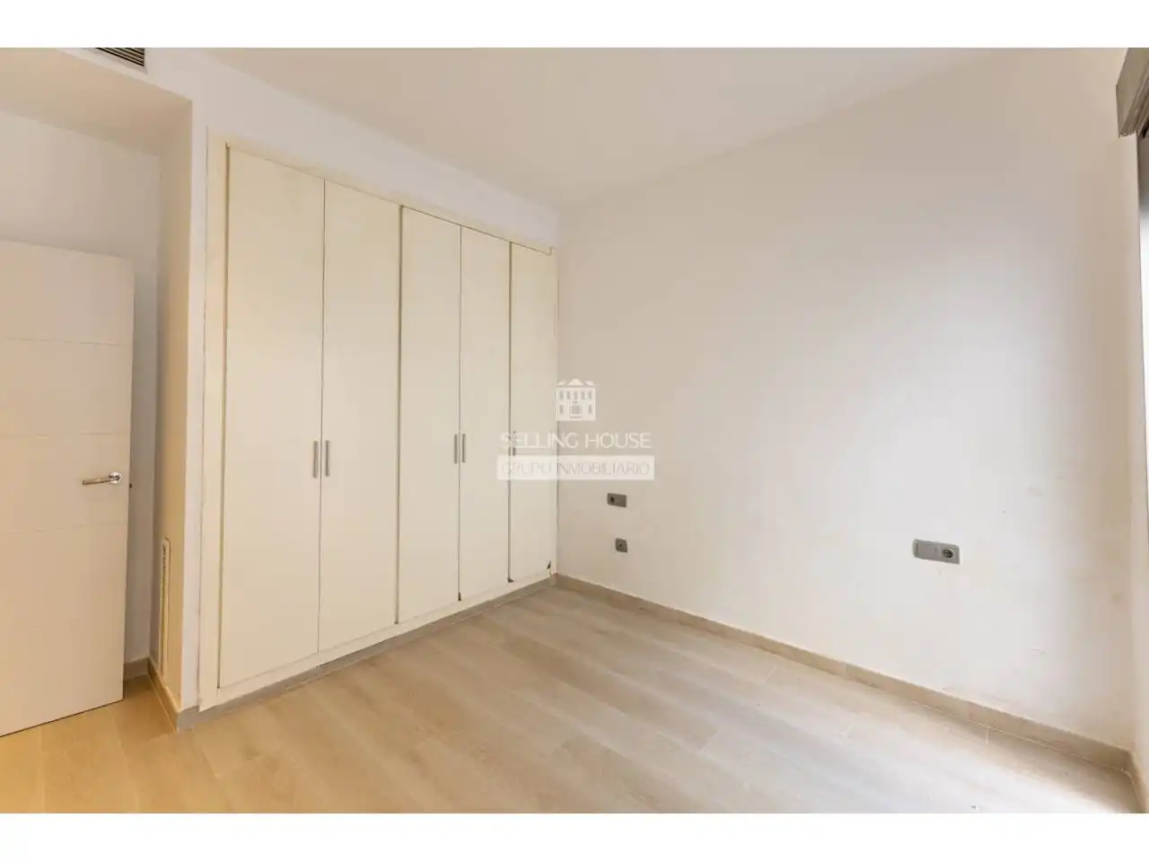 Dormitori de Pis en venda en Valencia amb Aire condicionat, Terrassa i Balcó