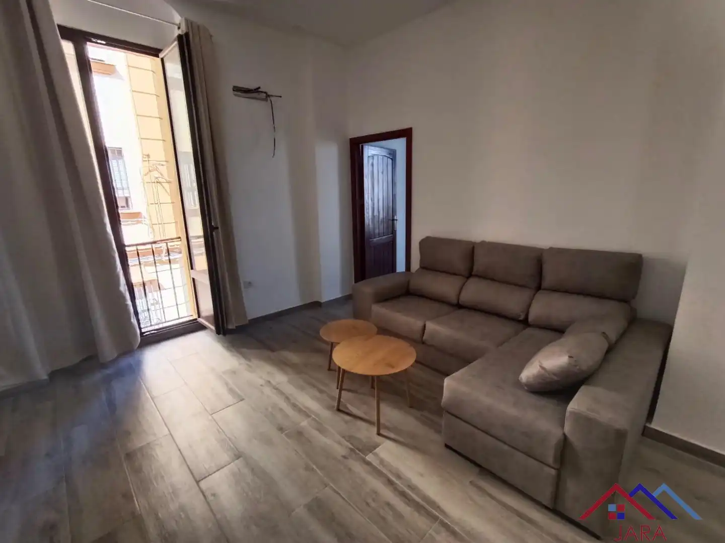 Sala d'estar de Apartament de lloguer en Jerez de la Frontera amb Aire condicionat, Calefacció i Terrassa
