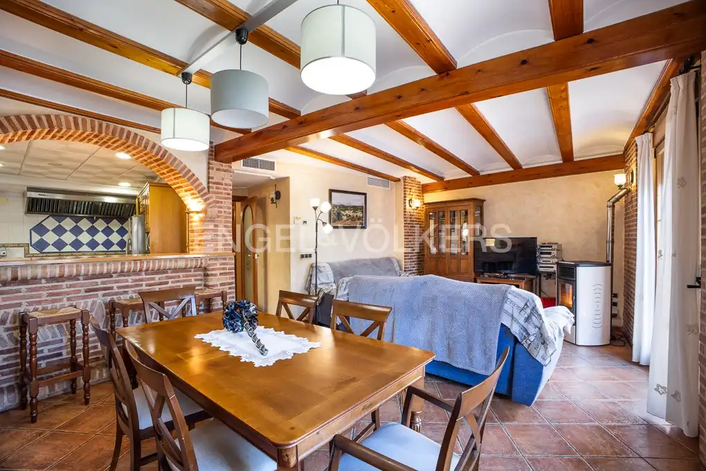 Dining room of Houses for sale in Alcublas  with Air Conditioner, Heating and Terrace