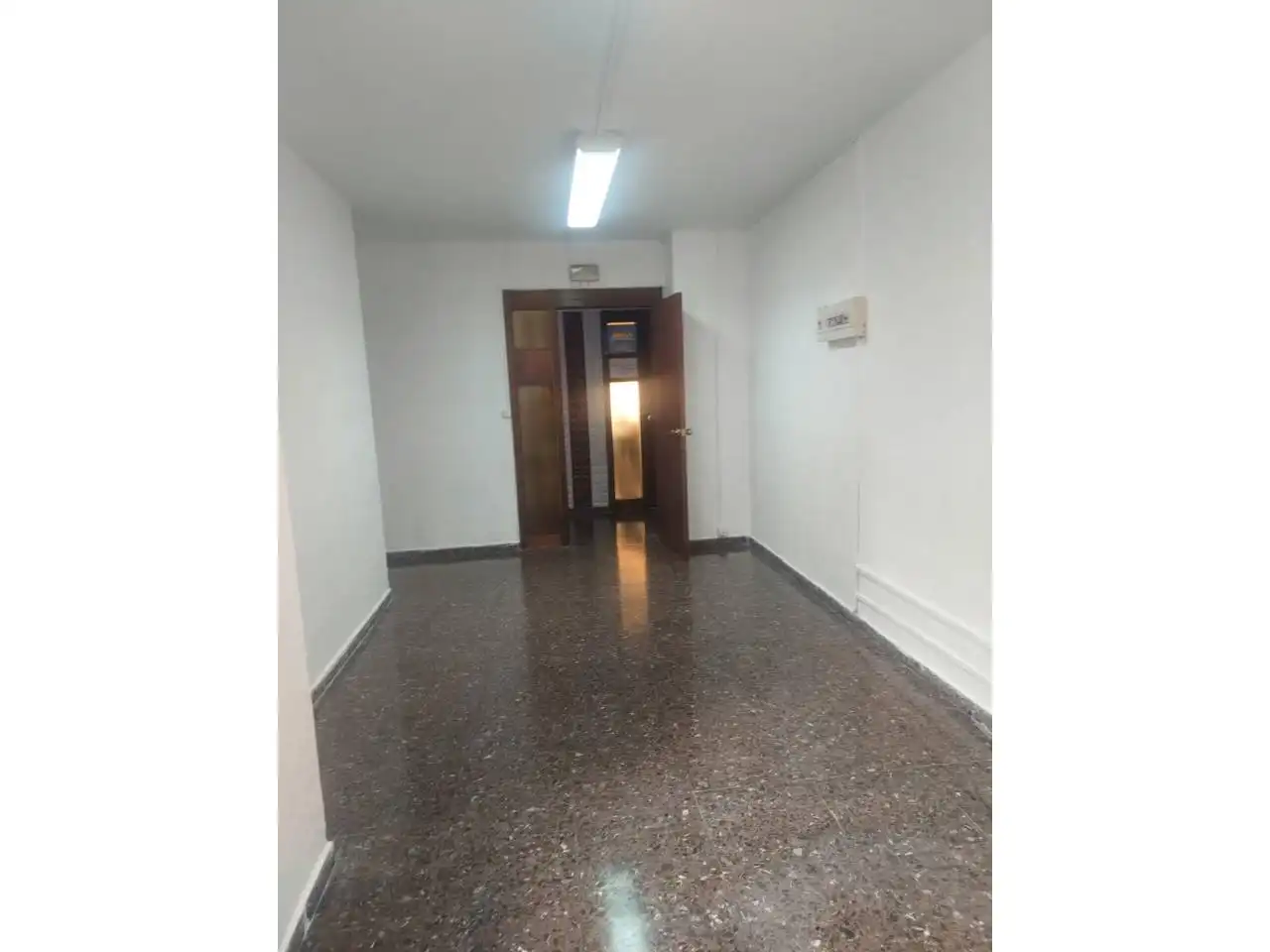 Oficina de alquiler en La Roqueta
