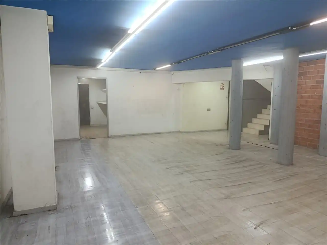 Business premises for sale in Calle Alfonso Iv Setenta-Y-Tres-Y-Setenta-Y-Cinco, imagen 18