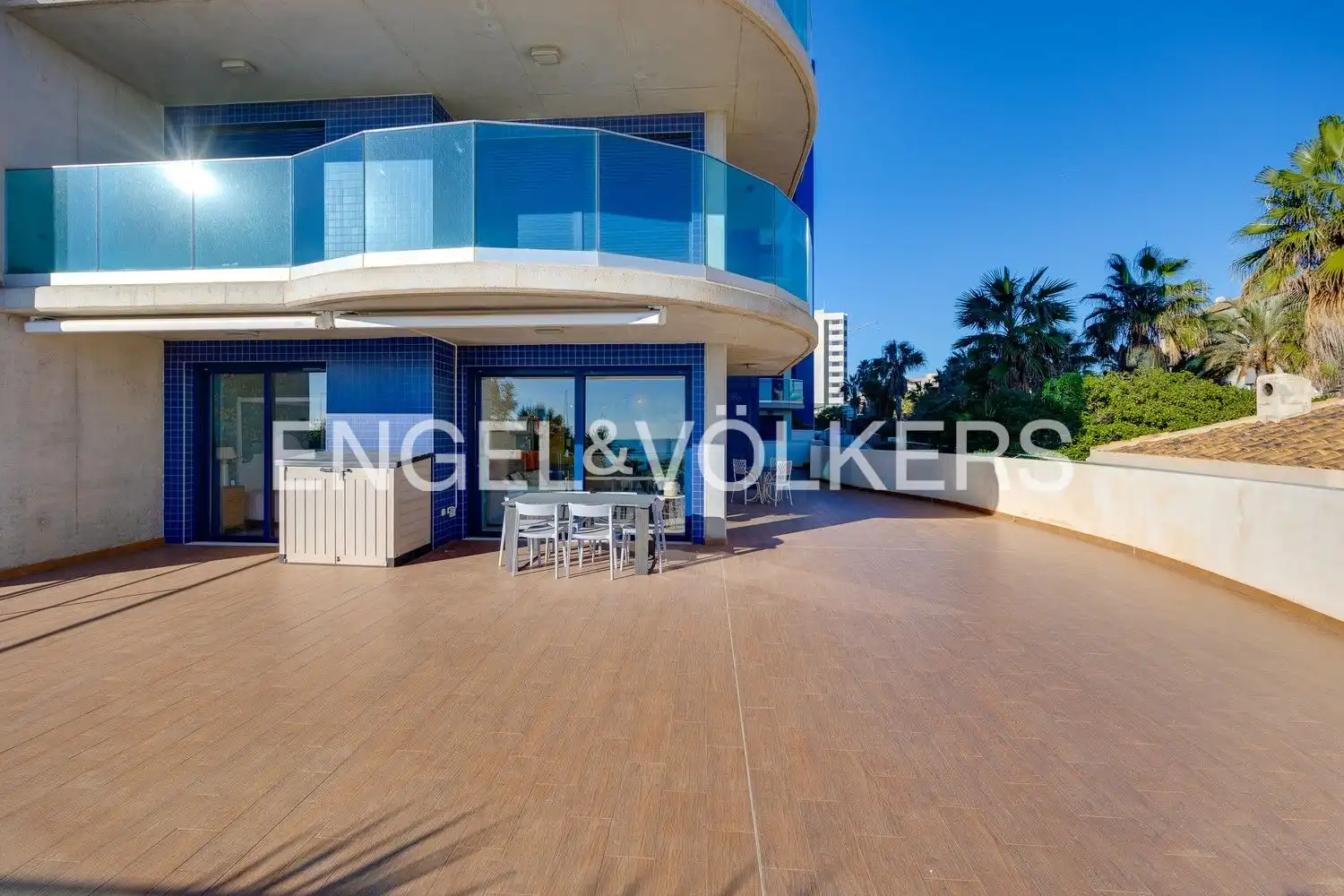 Terrasse von Erdgeschoss zum Verkauf in Torrevieja mit Klimaanlage, Heizung und Terrasse