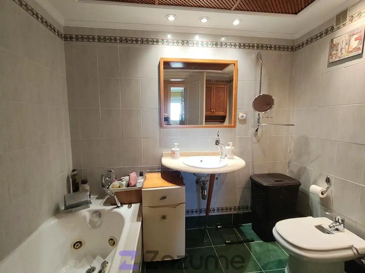 Badezimmer von Wohnung zur Miete in Usera