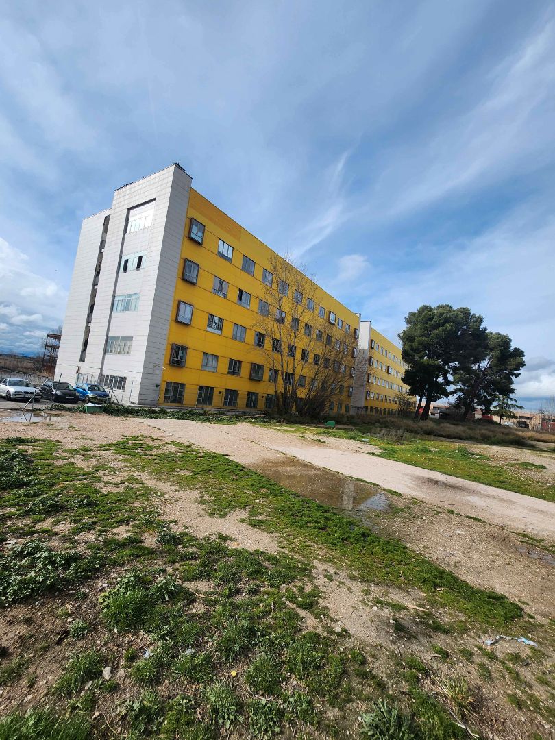 Vista exterior de Estudi en venda en Guadalajara Capital amb Aire condicionat, Calefacció i TV