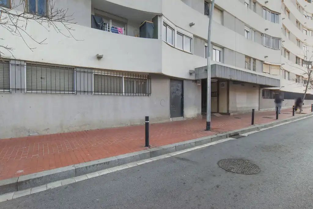 Piso en venta en C/ Pedraforca, Ciutat Meridiana