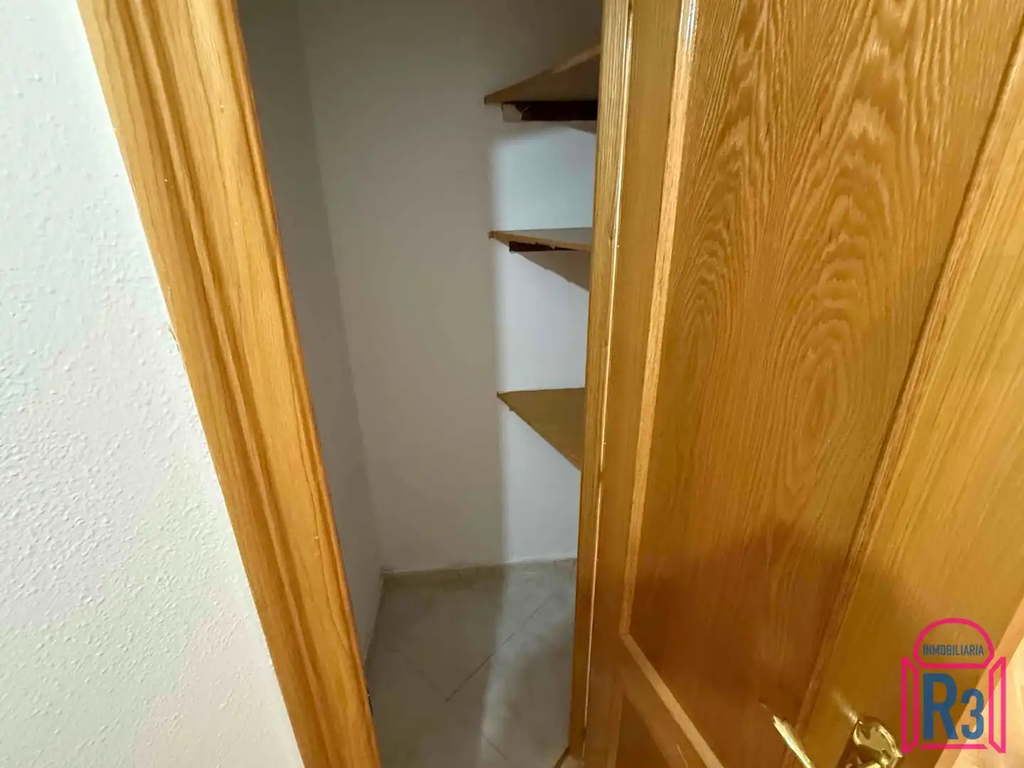 Piso de alquiler en León Capital  con Calefacción, Terraza y Trastero