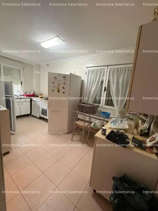 Cuina de Casa o xalet en venda en Membribe de la Sierra amb Calefacció, Jardí privat i Moblat